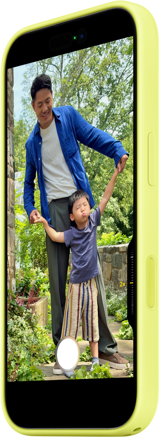 MagSafe Case for Apple iPhone 17, Yellow MGEV4ZM/A