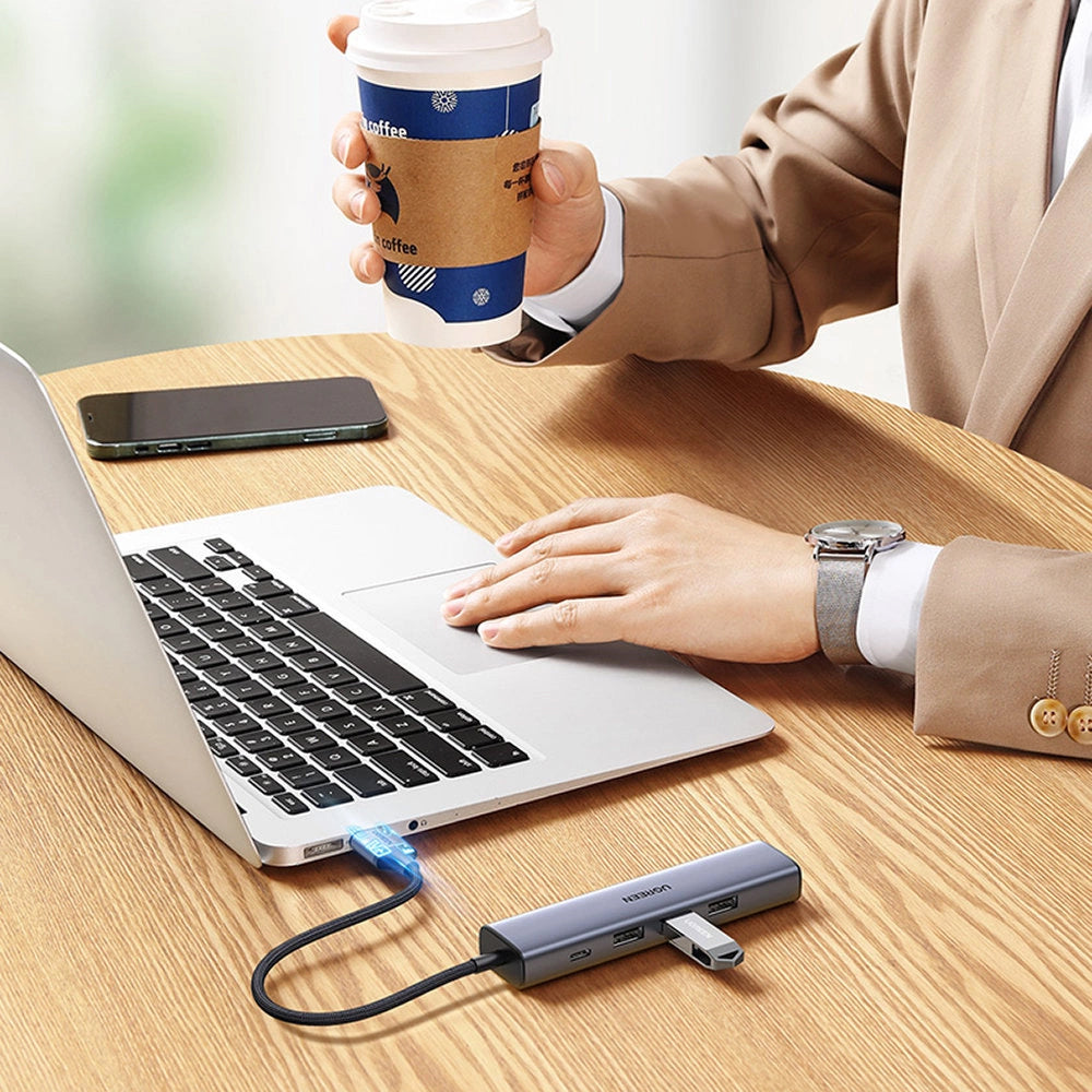 UGREEN CM475 USB Hub, 3 x USB-A 3.0 - 1 x USB-C - 1 x RJ45, Gray
